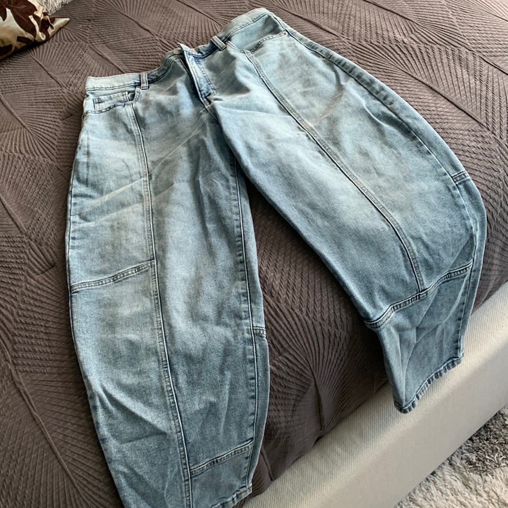 Banana republic women’s high rise barrel Jean